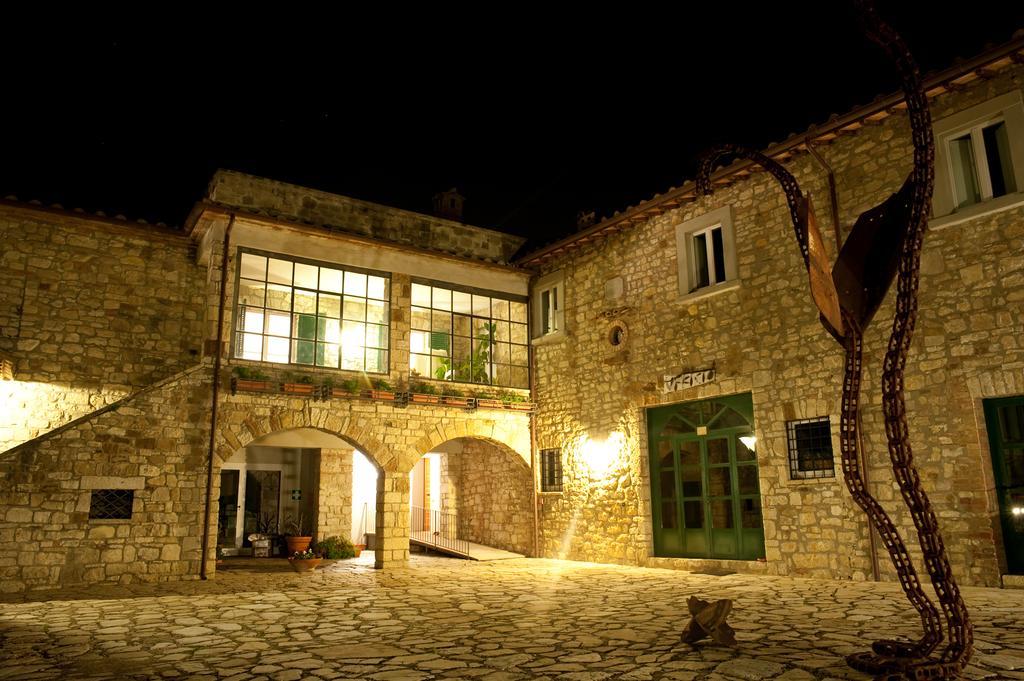 Agriturismo Tenuta Conti Faina Fratta Todina Стая снимка